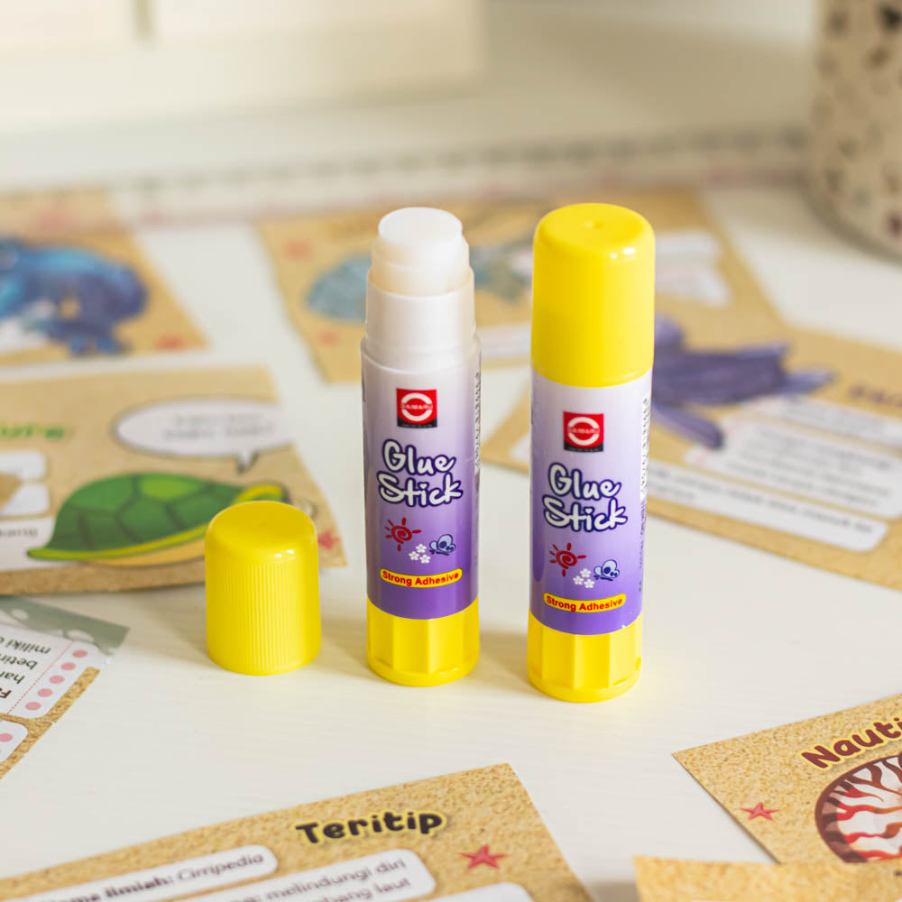 Daimaru Glue Stick 8g Aman untuk Anak Non Toxic Strong Adhesive untuk project Sekolah dan Kreatif