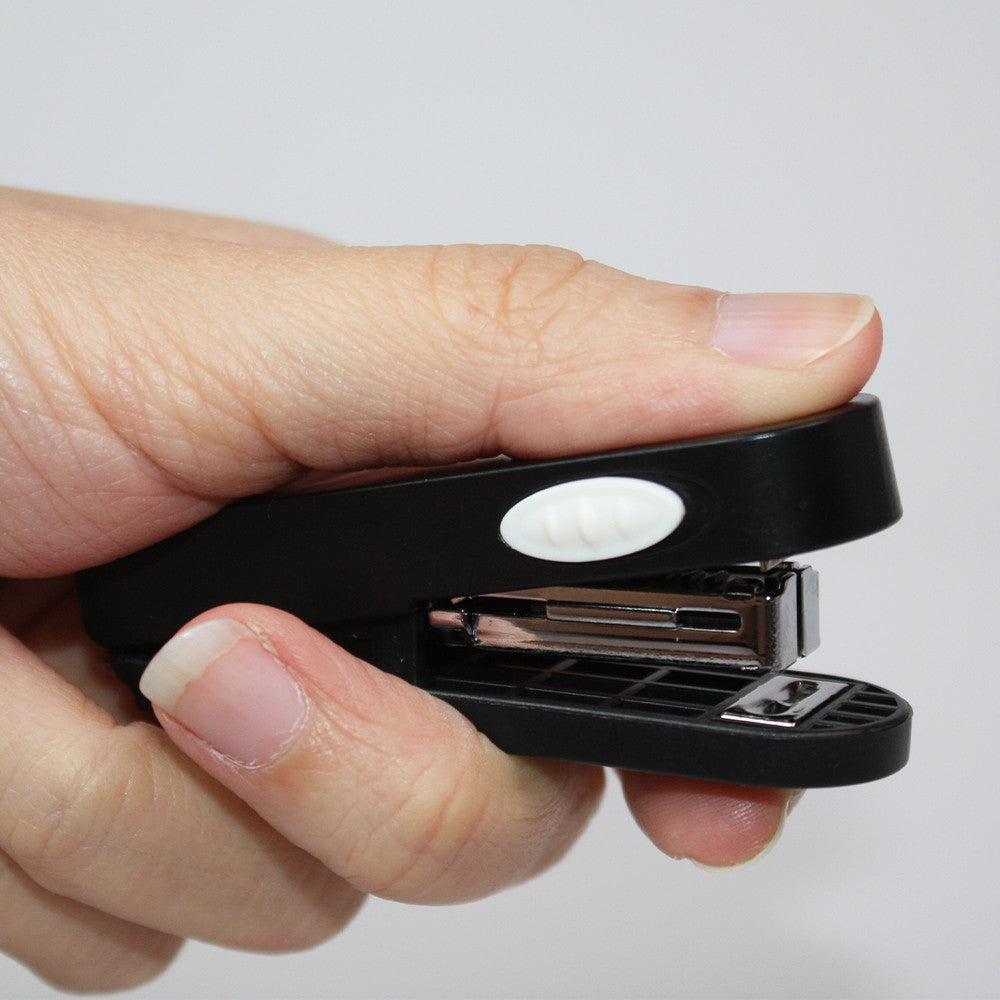 Daimaru Lock Pocket Stapler Smart Twist Design Stapler Mini Portabel Praktis