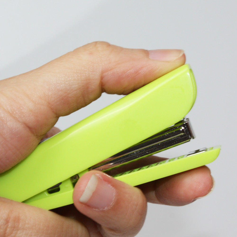 Daimaru Pocket Stapler Mini 2in1 with Remover Staples Kecil Portabel Praktis (Free Staples No. 10)