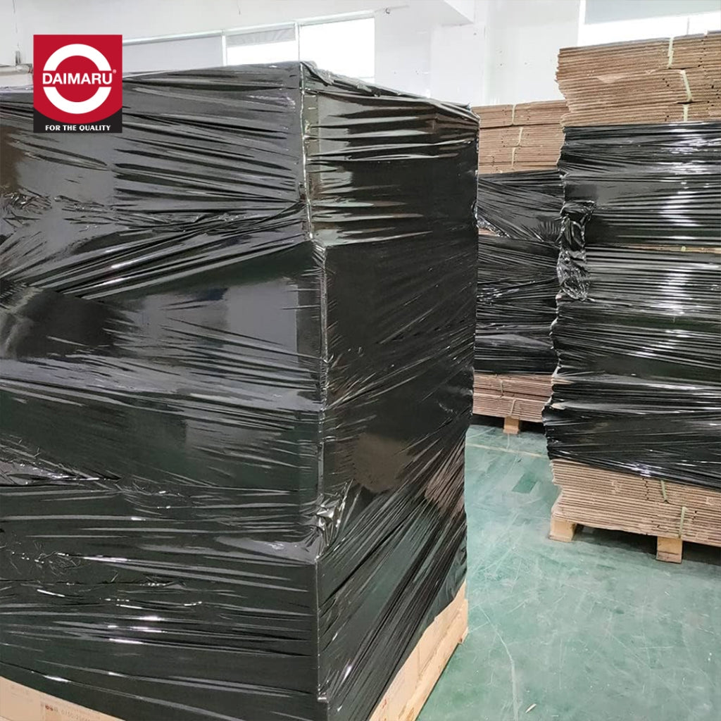 Daimaru Stretch Film Plastik Wrapping Hitam 50cm x 200Y 17Micron untuk Industri dan Transportasi
