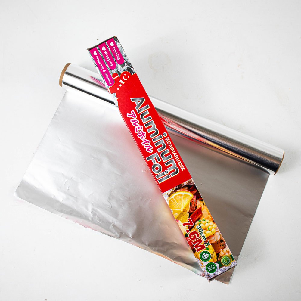 Daimaru Aluminium Foil 30cm x 7,6M untuk BBQ Grill dan Storing Leftovers - Food Grade Non Stick Surface Non Toxic Material