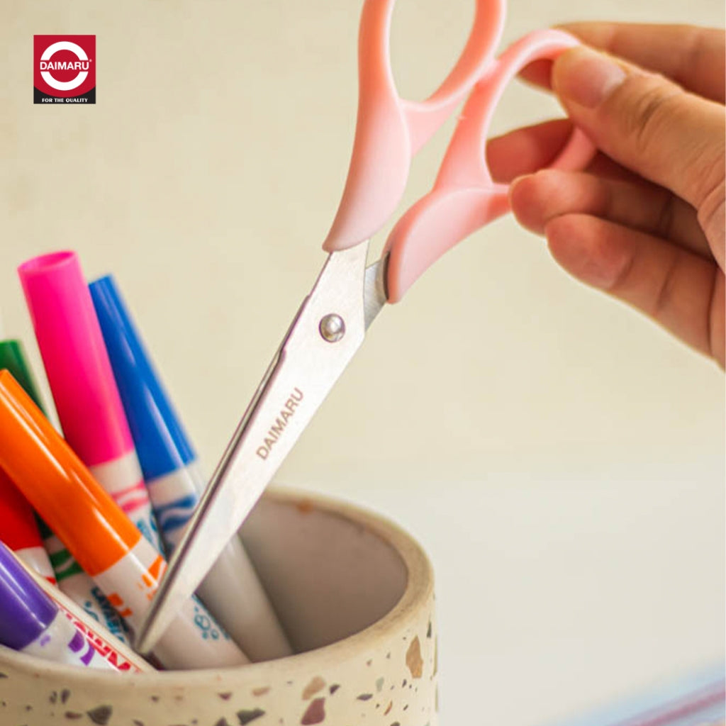 Daimaru Elegant Multi-purpose Stationery Scissor 6,5 inch Gunting Baja Stainless Steel Anti-Rush Super Tajam Alat Tulis Elegan dan Praktis