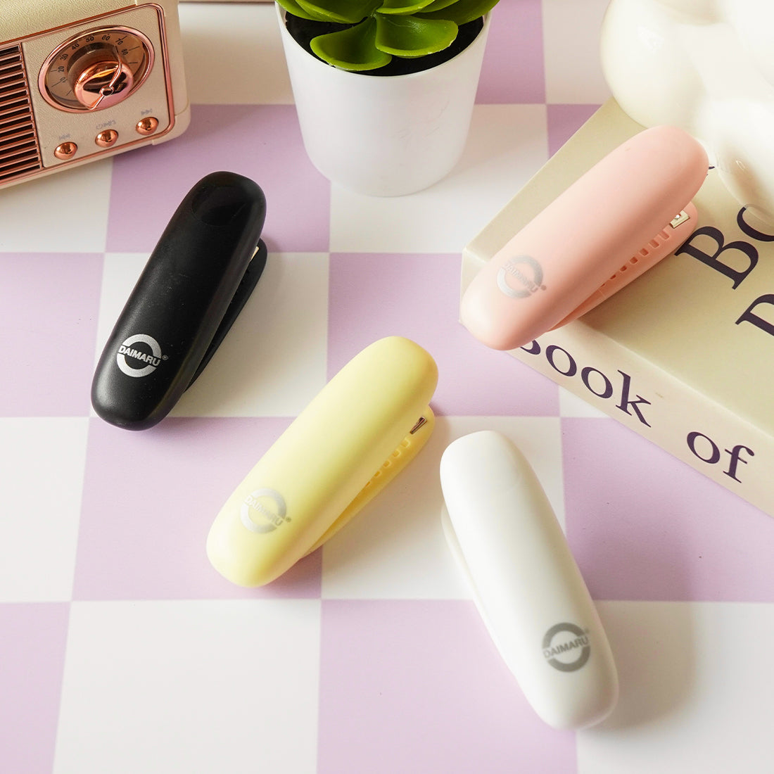 Daimaru Mini Slim Stapler Pastel Stapler Kecil Portable Travel